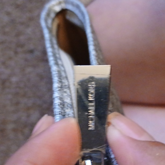 Micheal Kors silver monogram belted hip purse size S/M - Picture 7 of 15